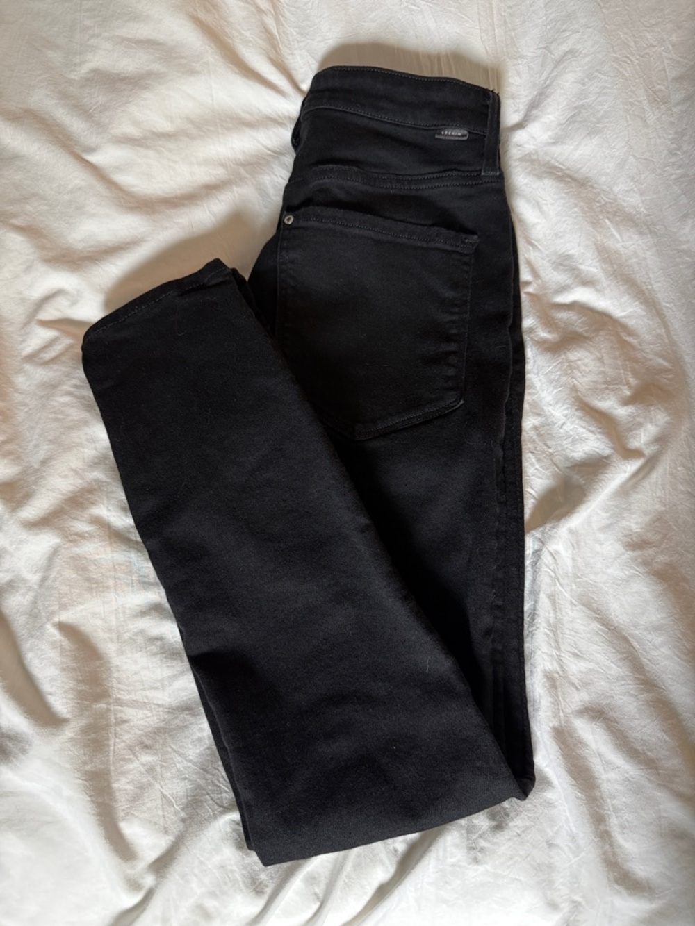 H&M Black Skinny Jeans - Sleek High-Rise Style